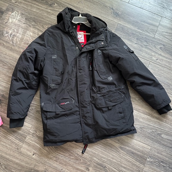 Man’s winter jacket - Picture 8 of 9